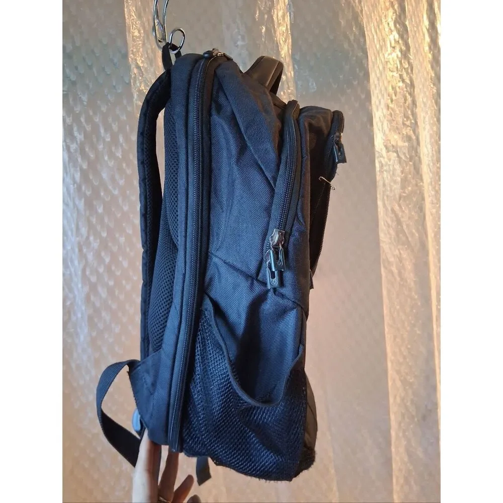 Samsonite durable black