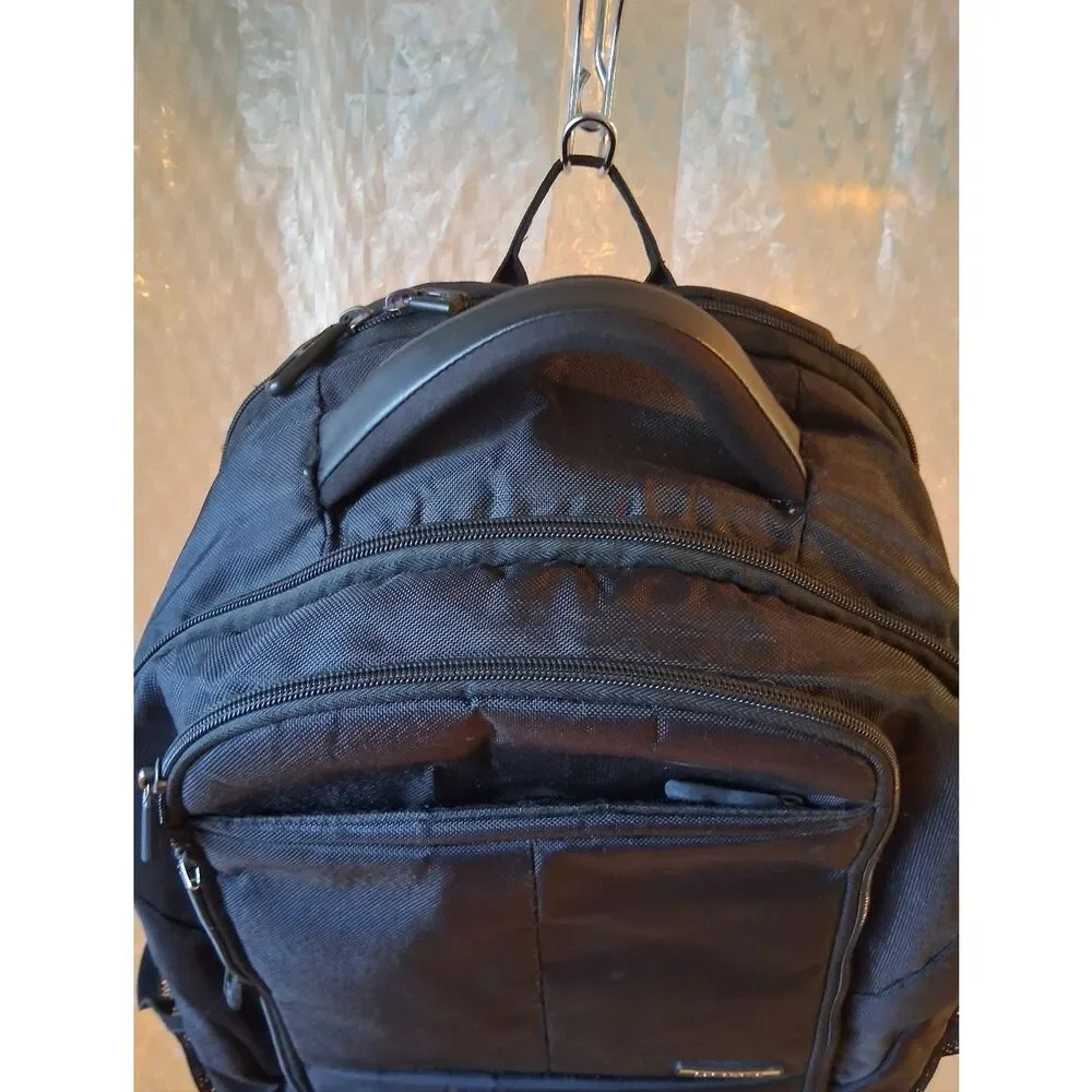 Samsonite durable black