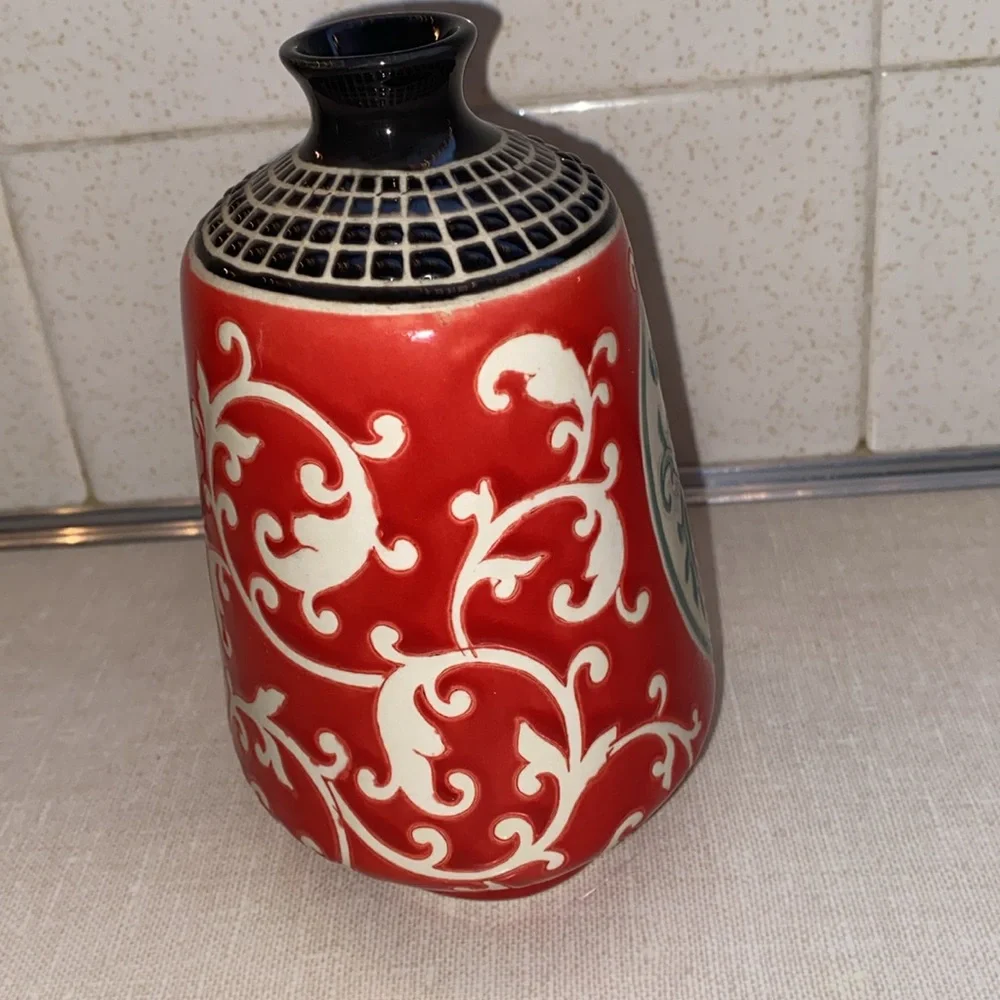 Pier 1 Imports Oriental Boho style Bud‎ Vase red black white