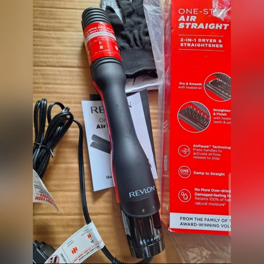 Revlon One-Step Air Straight black