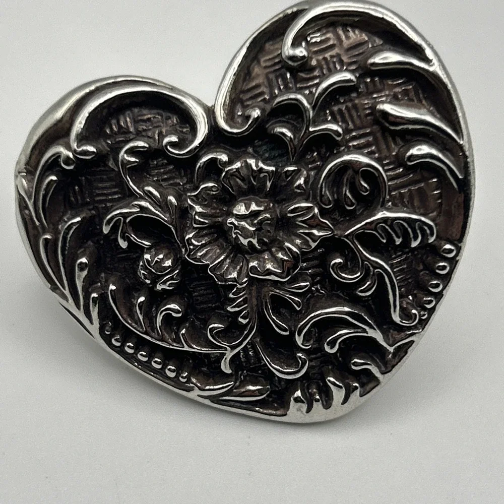 Western Heart Concho Drawer Pulls Set of 2 Floral‎ Embossed Silver Tone Hardware