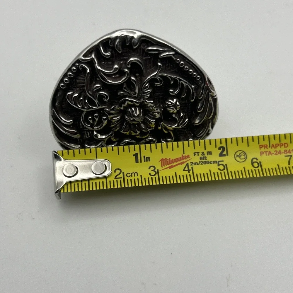 Western Heart Concho Drawer Pulls Set of 2 Floral‎ Embossed Silver Tone Hardware
