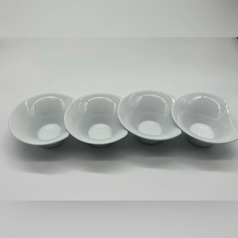 4 porcelain ramekin serving / tasting dishes
