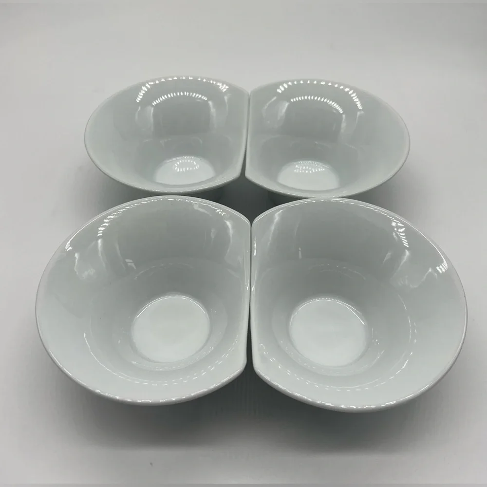 4 porcelain ramekin serving / tasting dishes