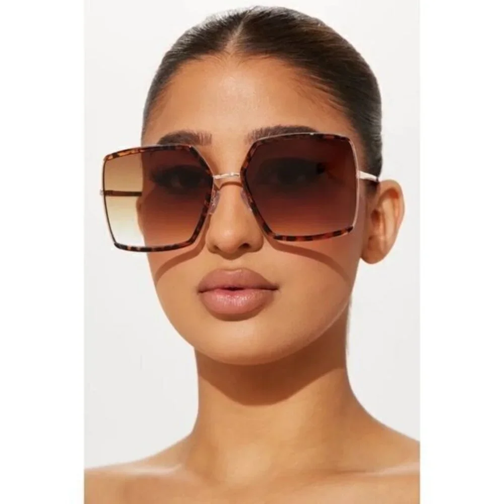 Tortoise Sunglasses‎ Lost Interest