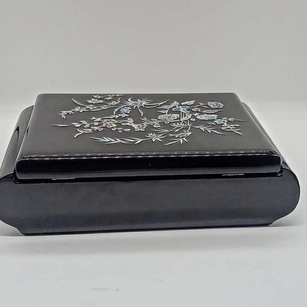Black Lacquer Mother-of-Pearl Inlay Rolled Edge Jewelry Box