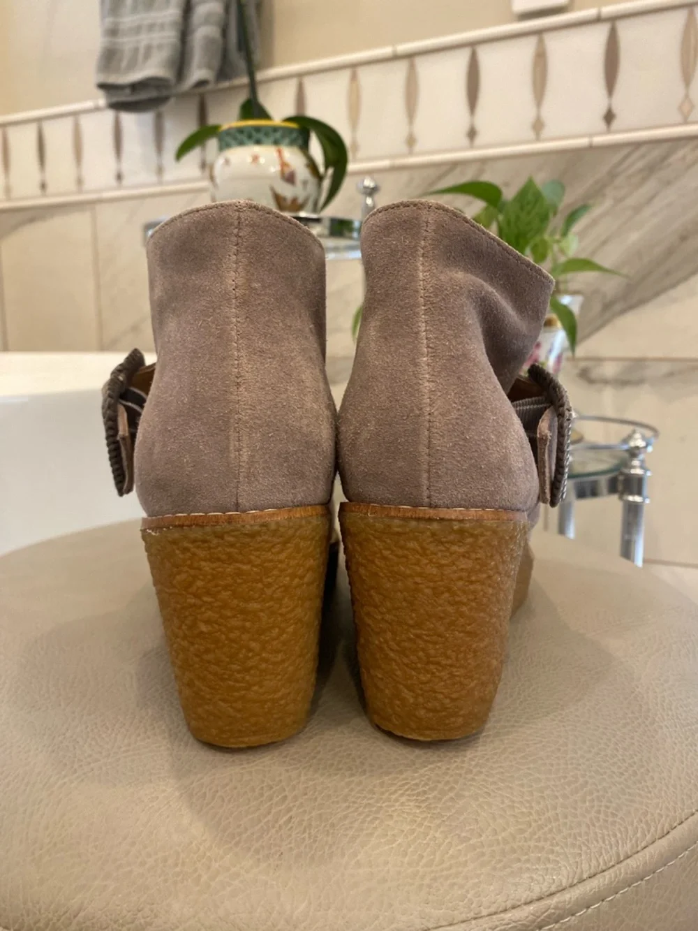 Jack Rogers Izzie Suede Wedge Booties Taupe Worn 1X Size 7