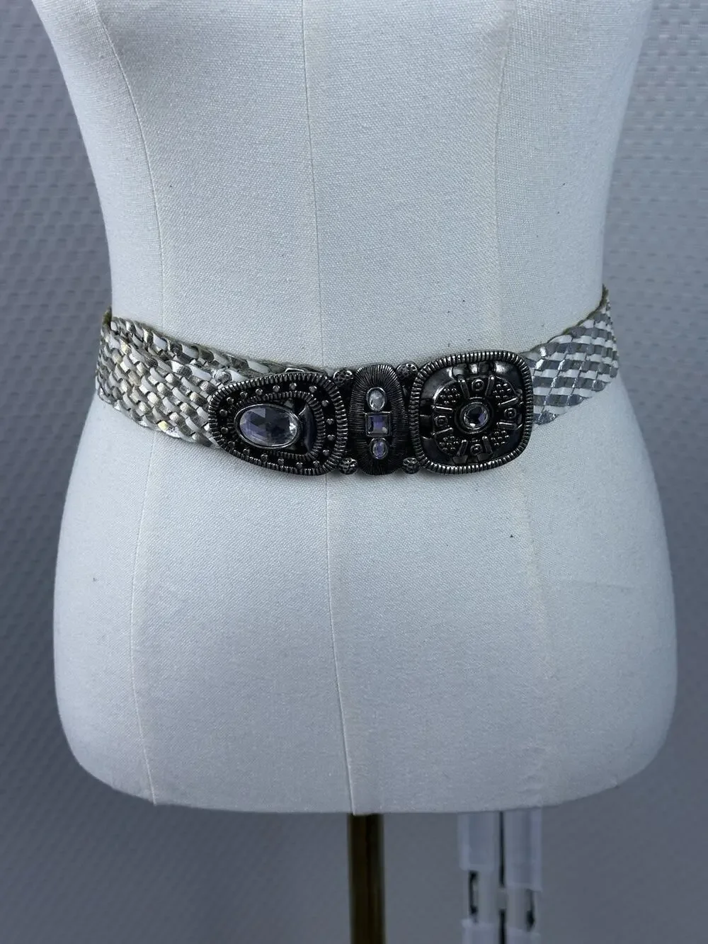 Chicos White Silver Braided Rhinestone Belt Sz M 1.5”W