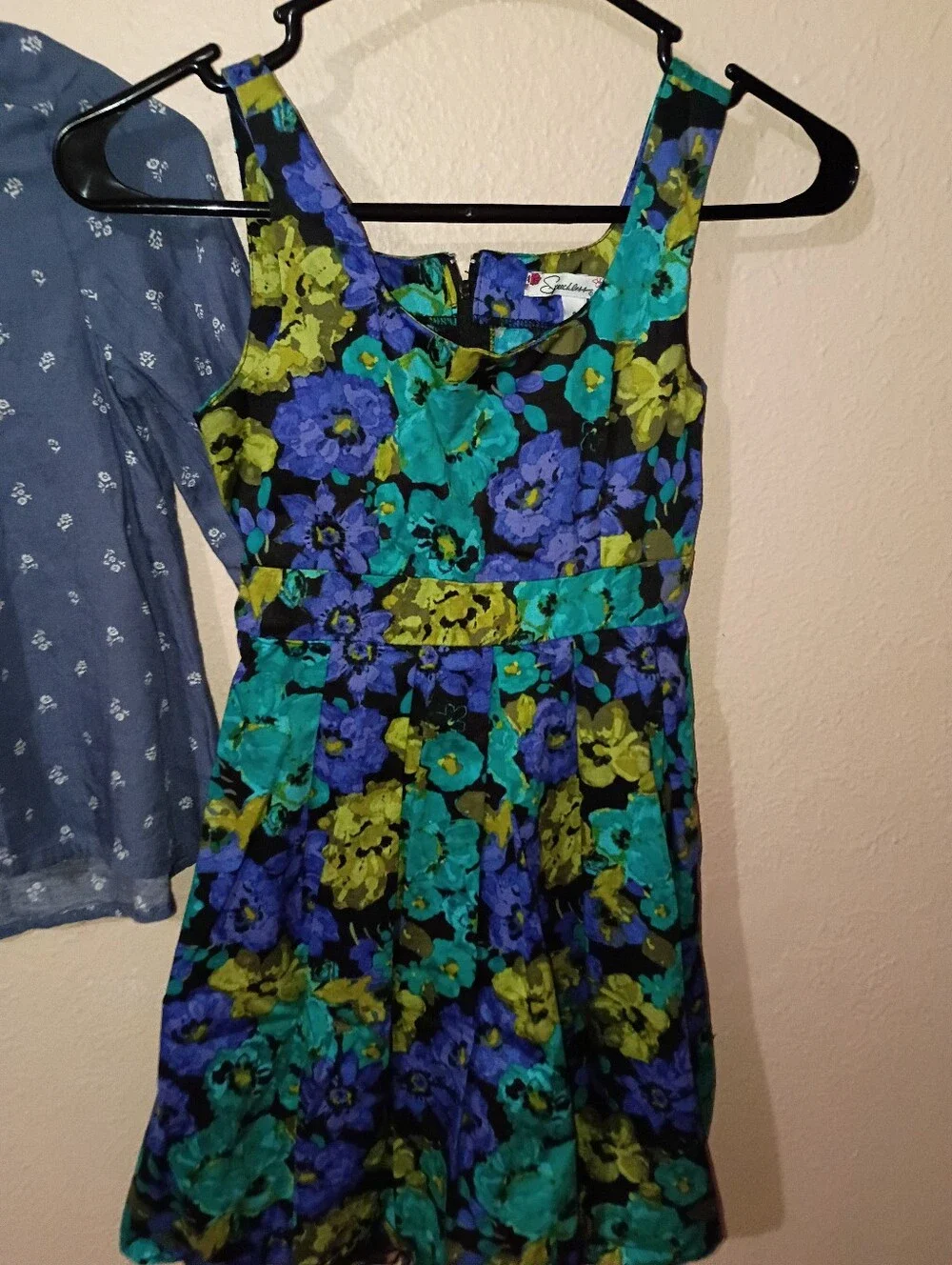 OshKosh Bgosh sleeveless floral