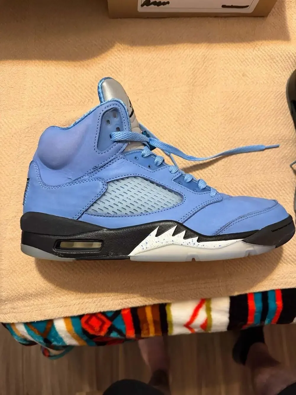 Air Jordan 5 Retro SE UNC University Blue