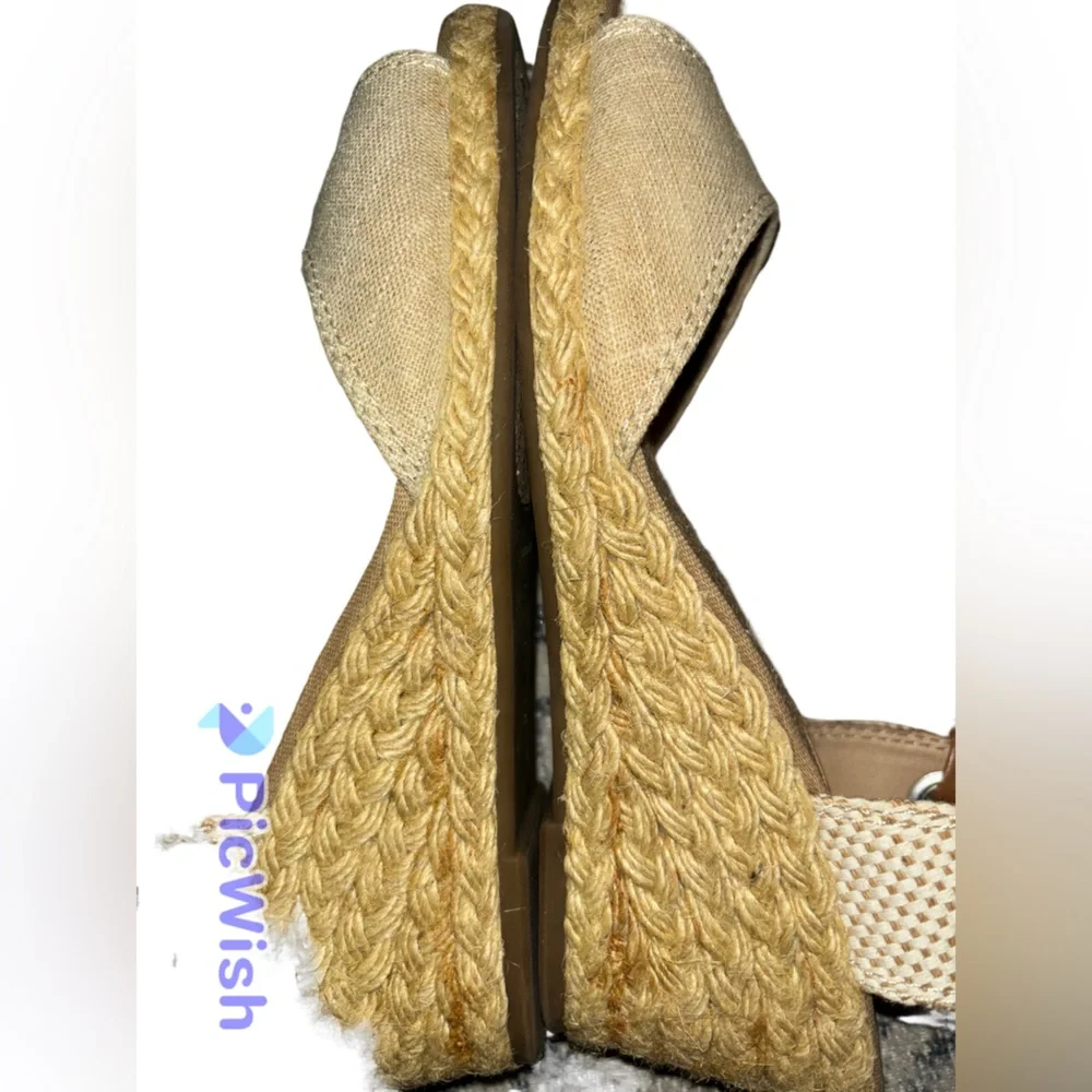 Lucky Brand Kyndra Wedge Sandal Size 9.5