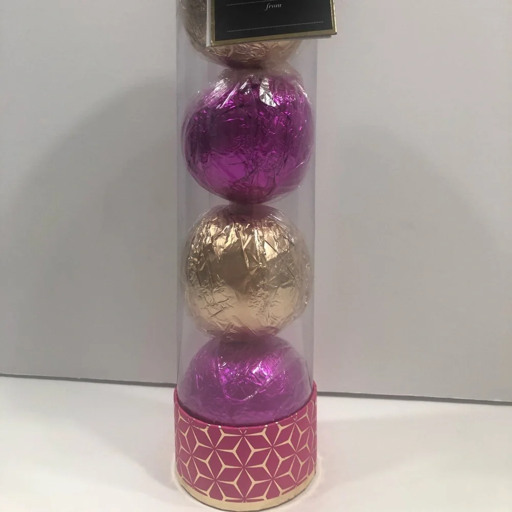 Baylis & Harding fizzers feel
