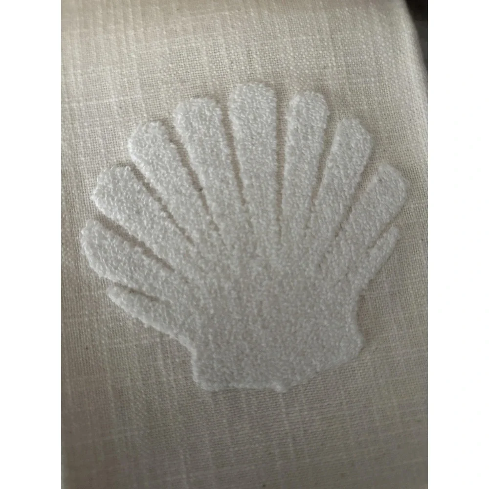 Two's‎ Company Dish Towels Set Of 2 Beige Embroidered Seashell Coastal Nautical