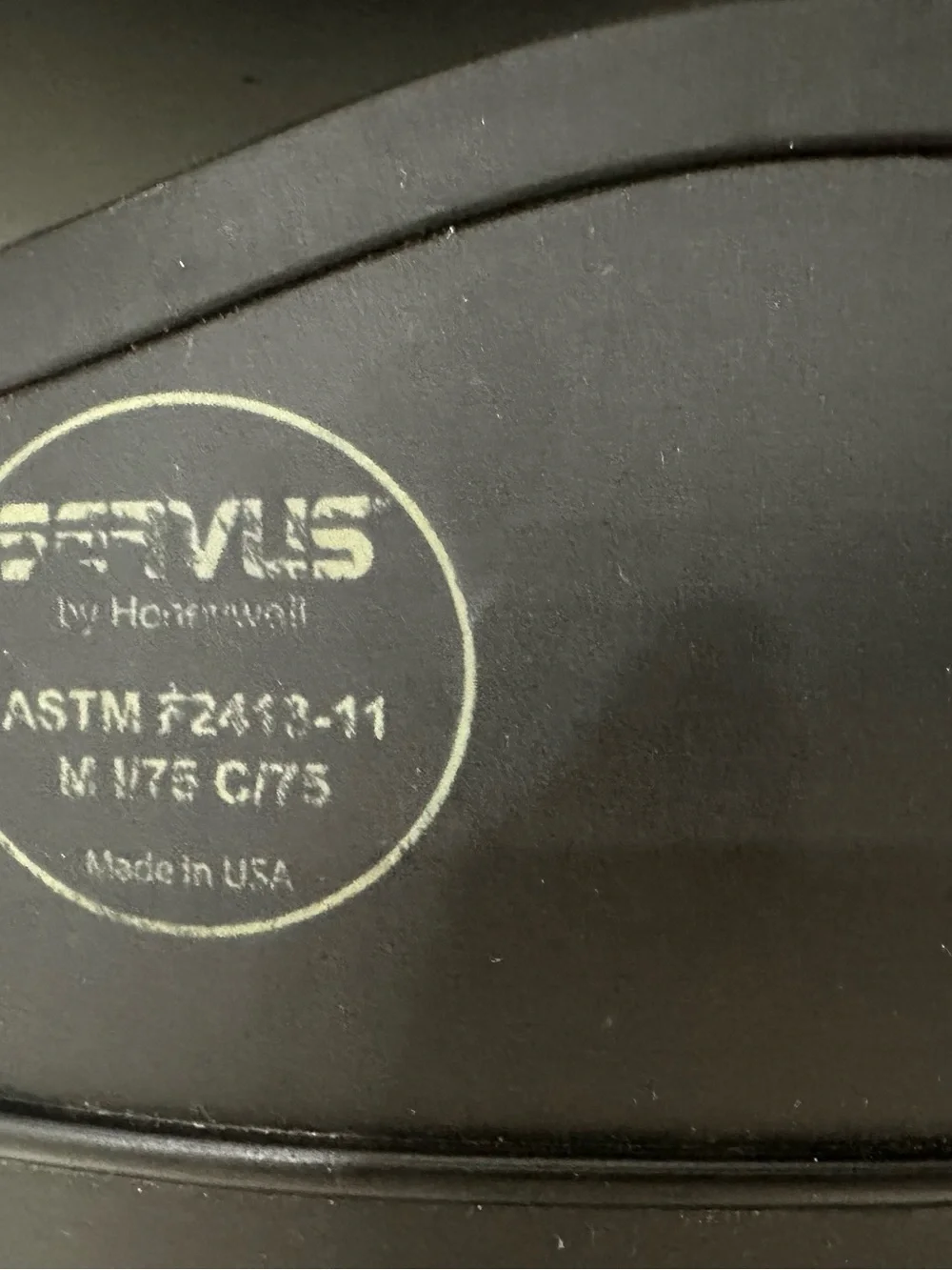 Servus mold injected