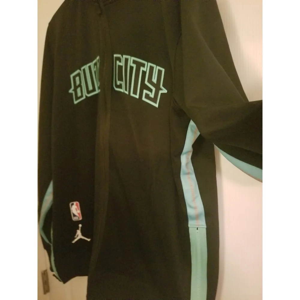 Jordan color green