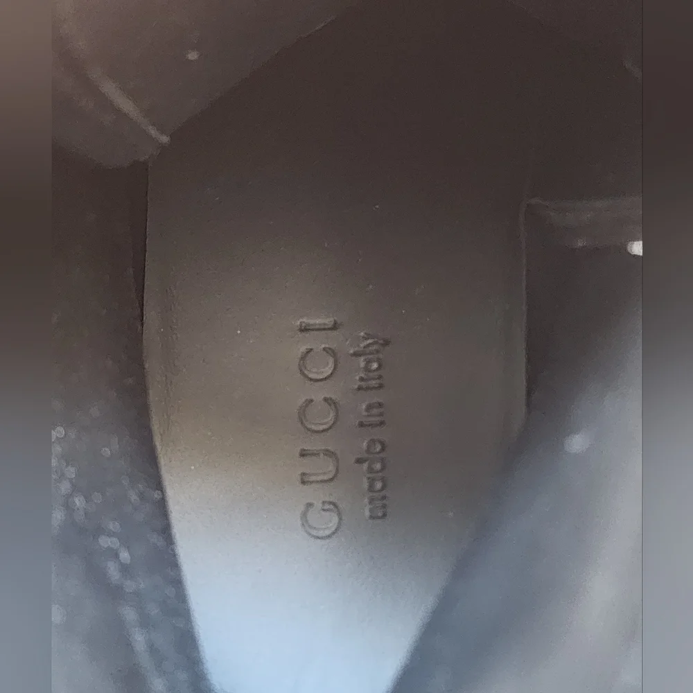 Gucci zipper code