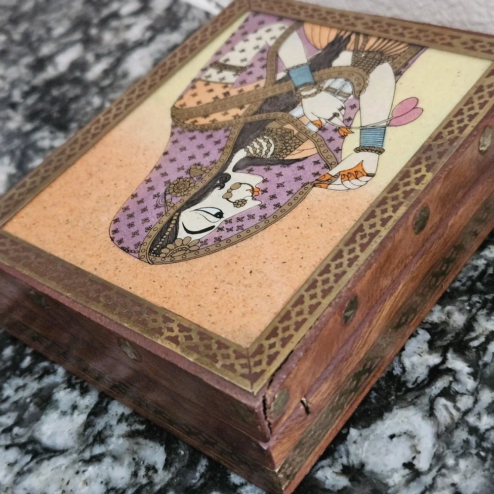 Vintage Indian Hand Painted Miniature Portrait Wood Jewelry Box‎ Brass Inlay 5x4