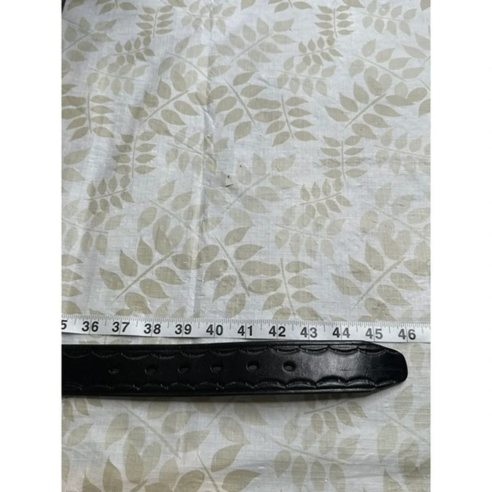 N/A leather belt