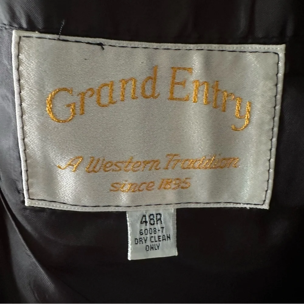 Grand Entry good preowned