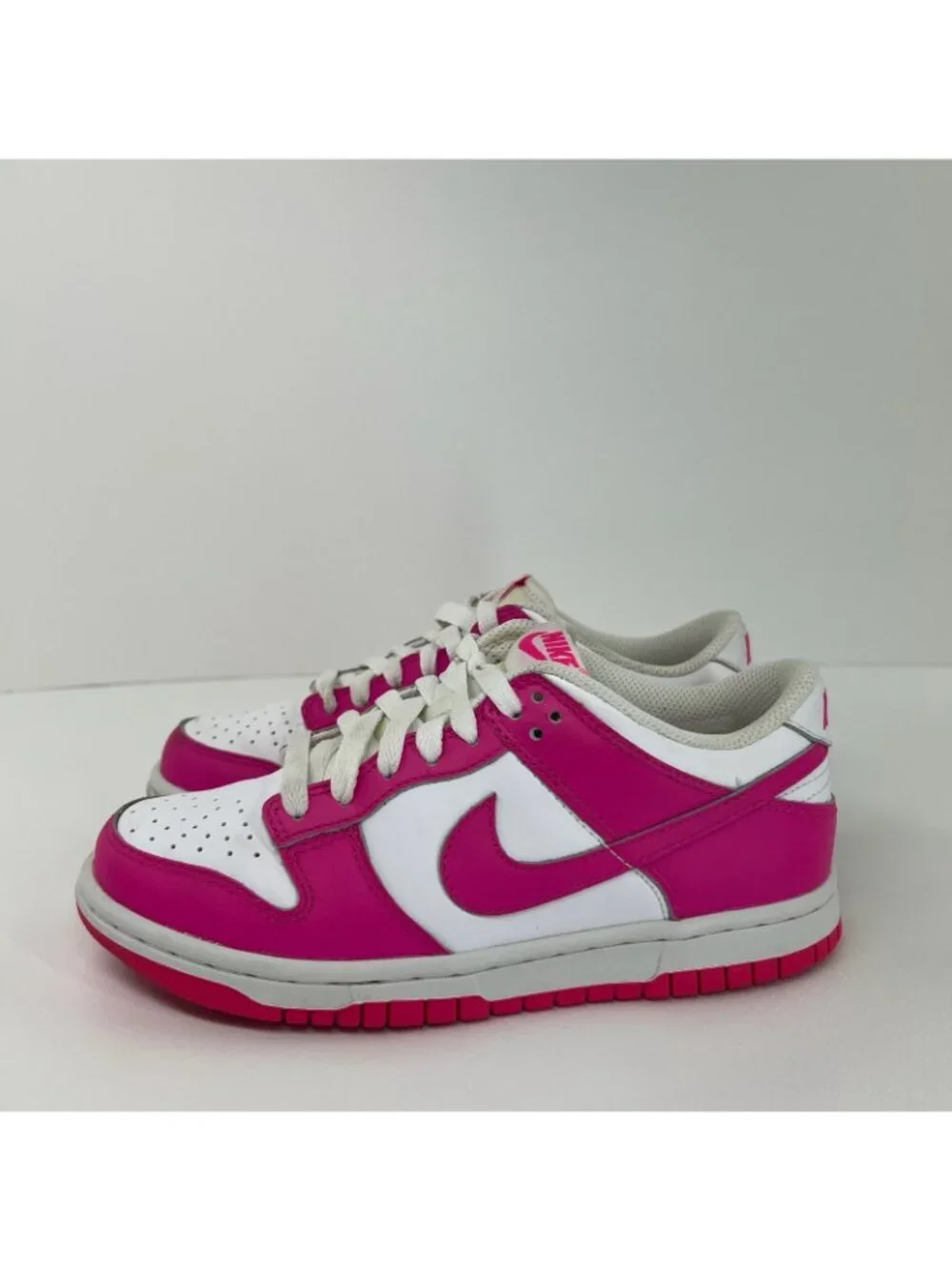 Nike Dunk Low Laser Fuchsia Sneaker Big Kids 4Y Leather Lace Up FB9109-102 Pink
