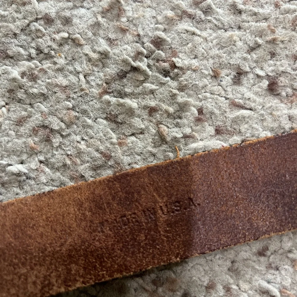 Men supper Distressed brown leather belt  Work Rugged Utility Grunge medium‎