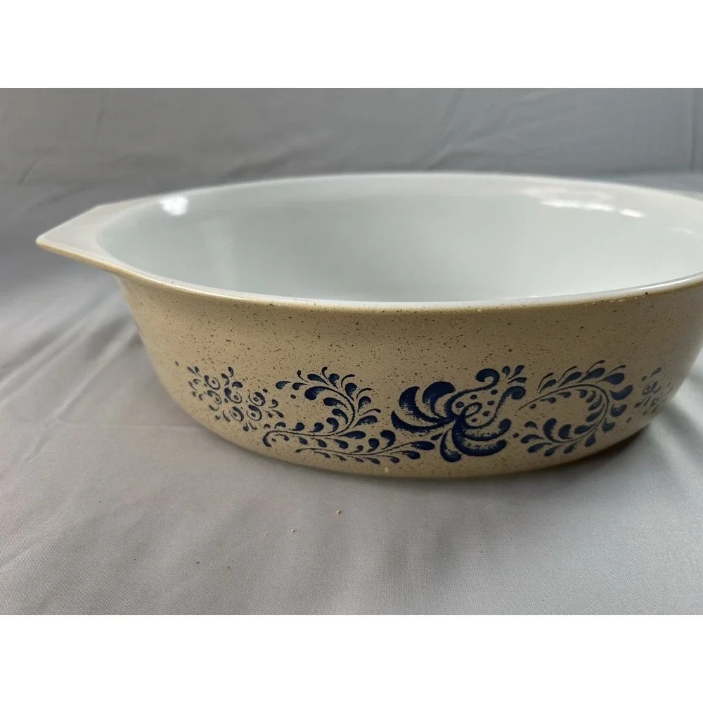 Pyrex vintage homestead