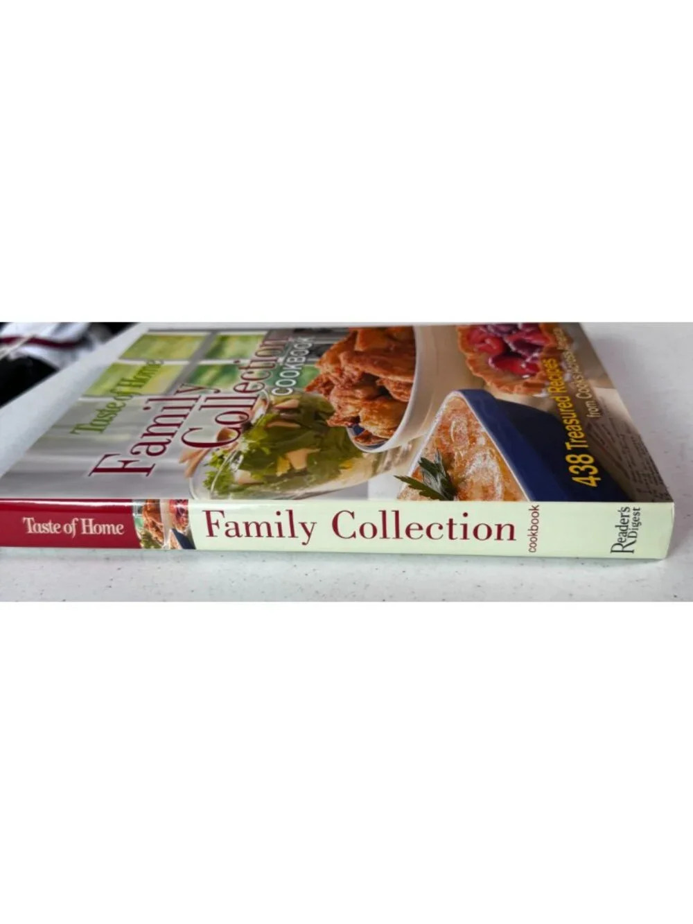 Taste Of Home Family Collection Cookbook - 2006