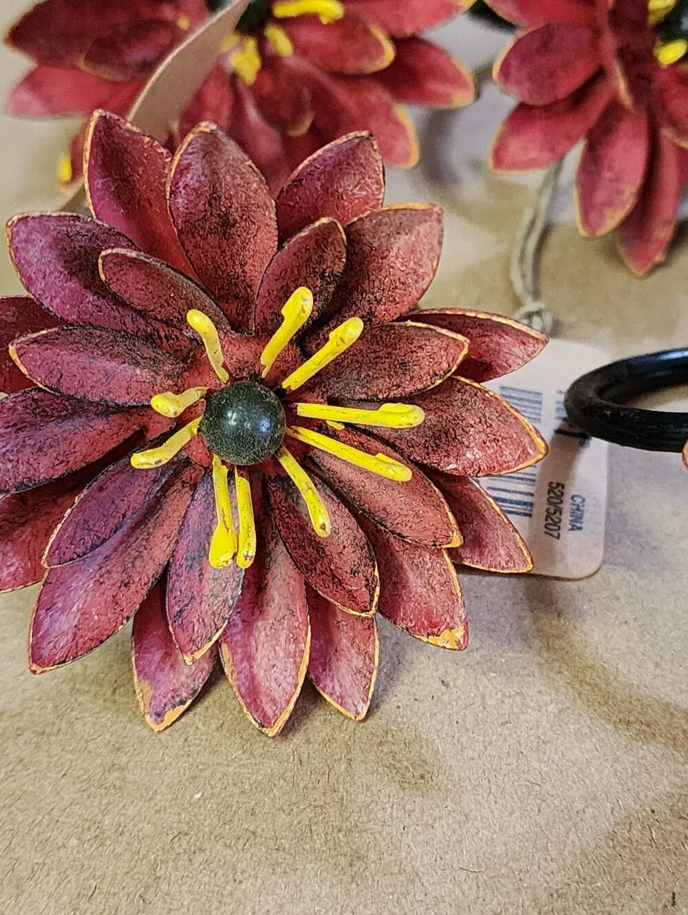 Pier One Flower Napkin Rings (8) Chrysanthemum Red Yellow Black4-nwt 4-used