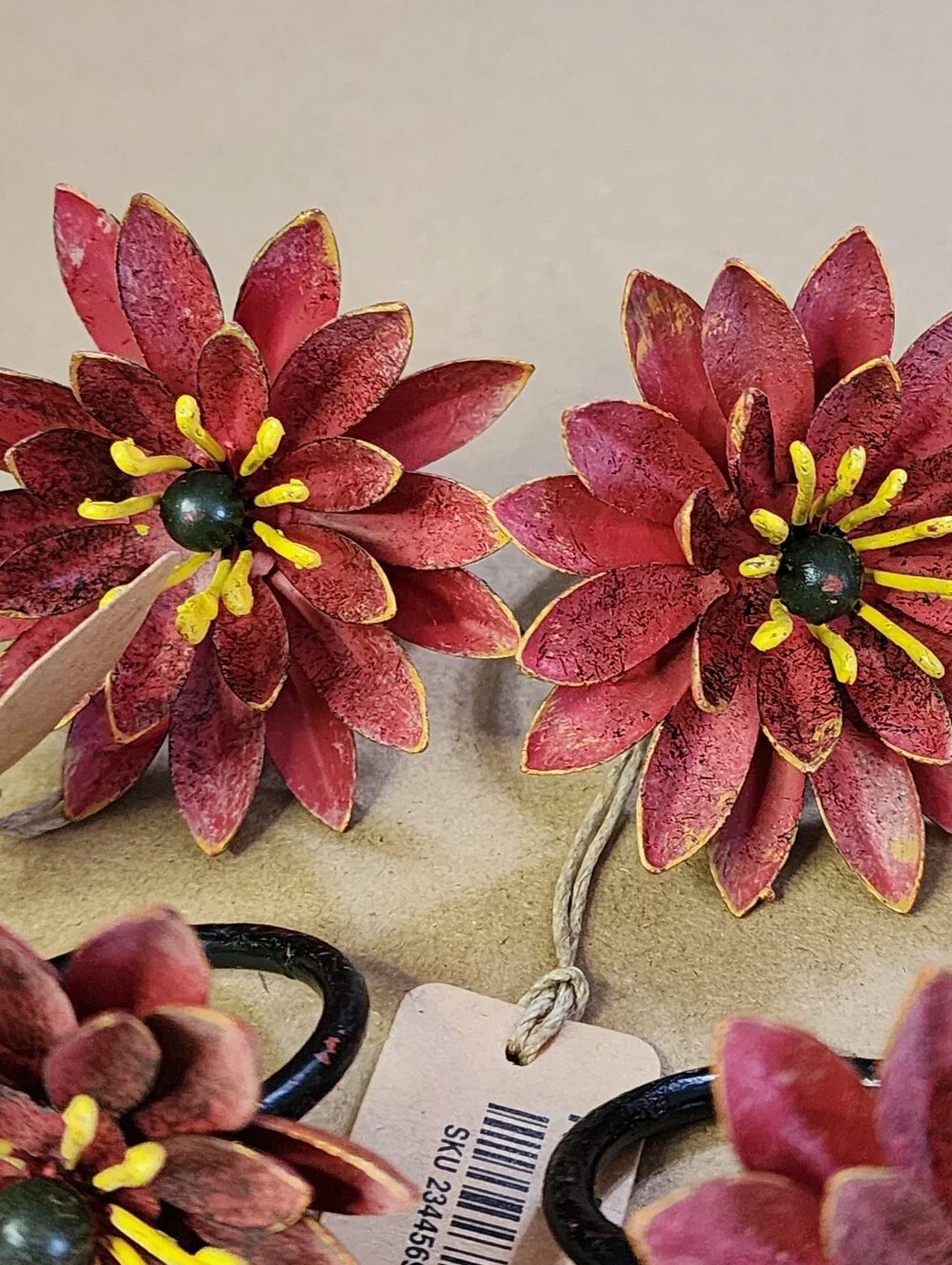 Pier One Flower Napkin Rings (8) Chrysanthemum Red Yellow Black4-nwt 4-used