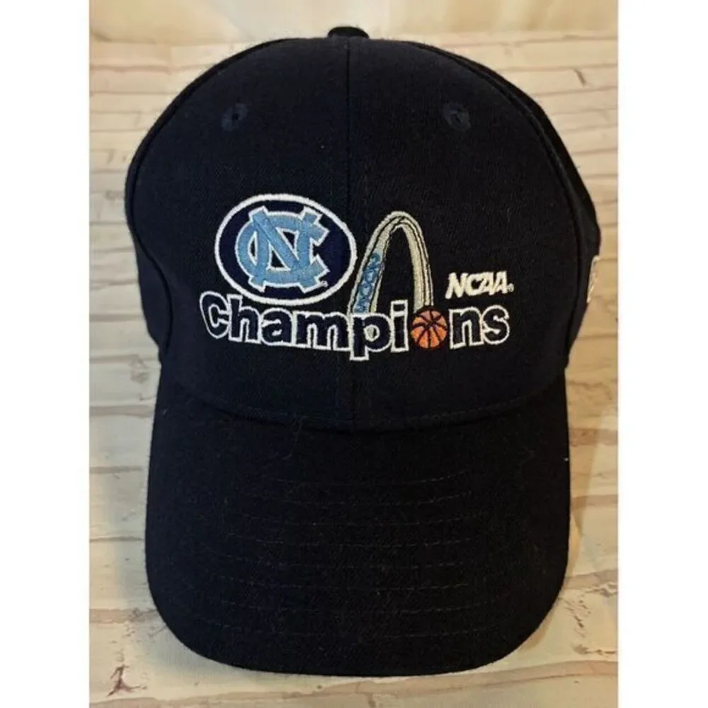NORTH CAROLINA TARHEELS‎ HAT NEW ERA 9FIFTY 2005 NCAA Champions BASKETBALL