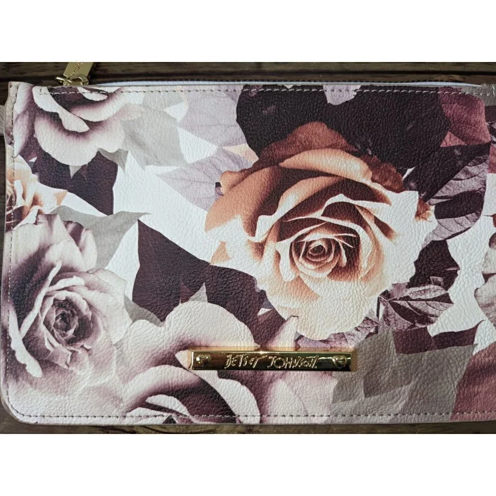 Betsey Johnson betsey johnson
