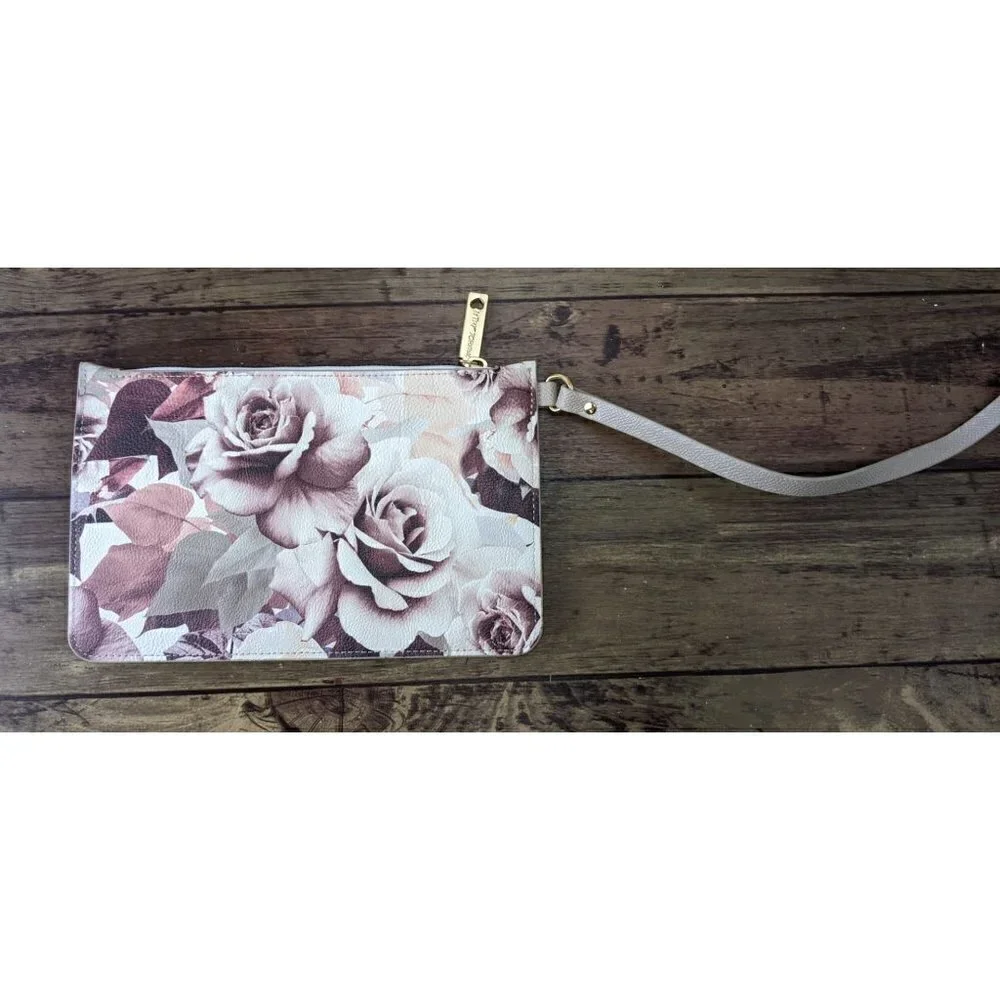 Betsey Johnson betsey johnson