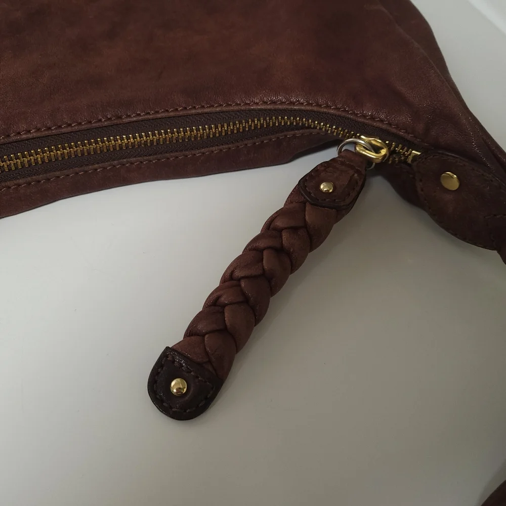 Botkier height owned