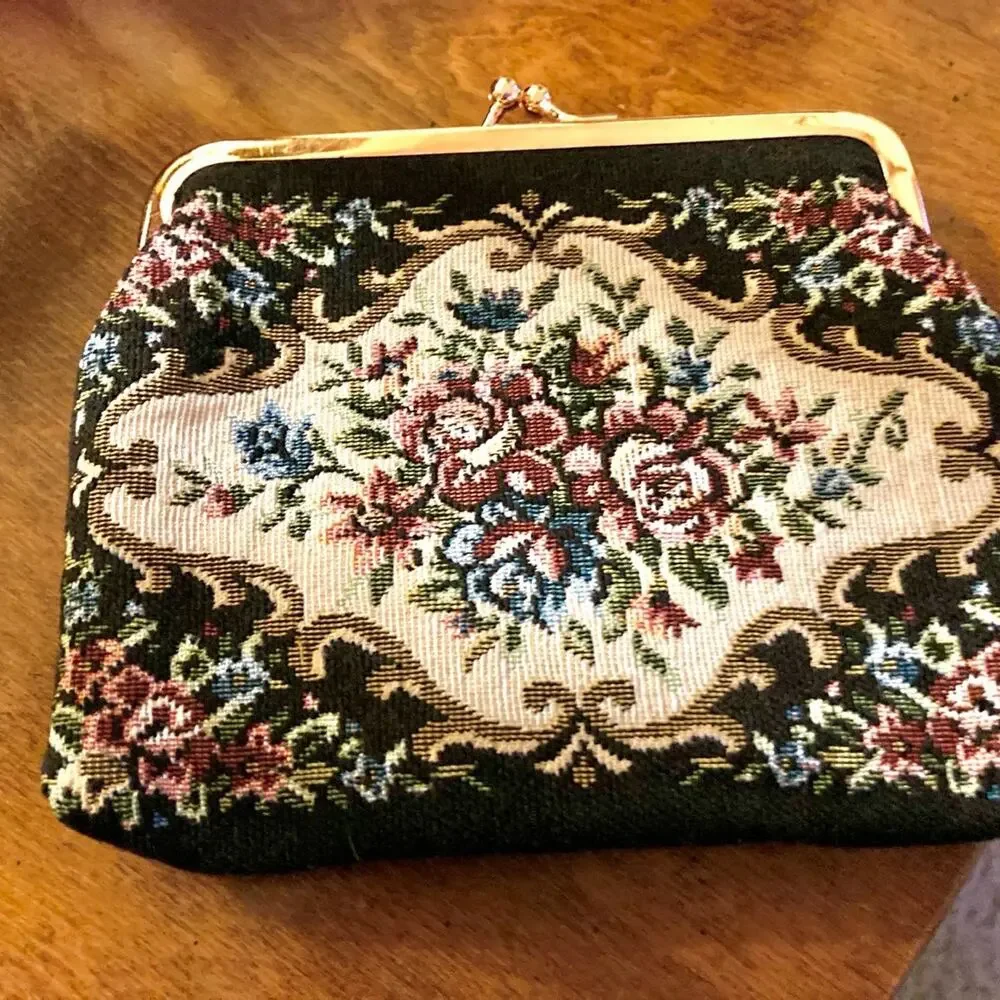 Vintage embroidery floral purse