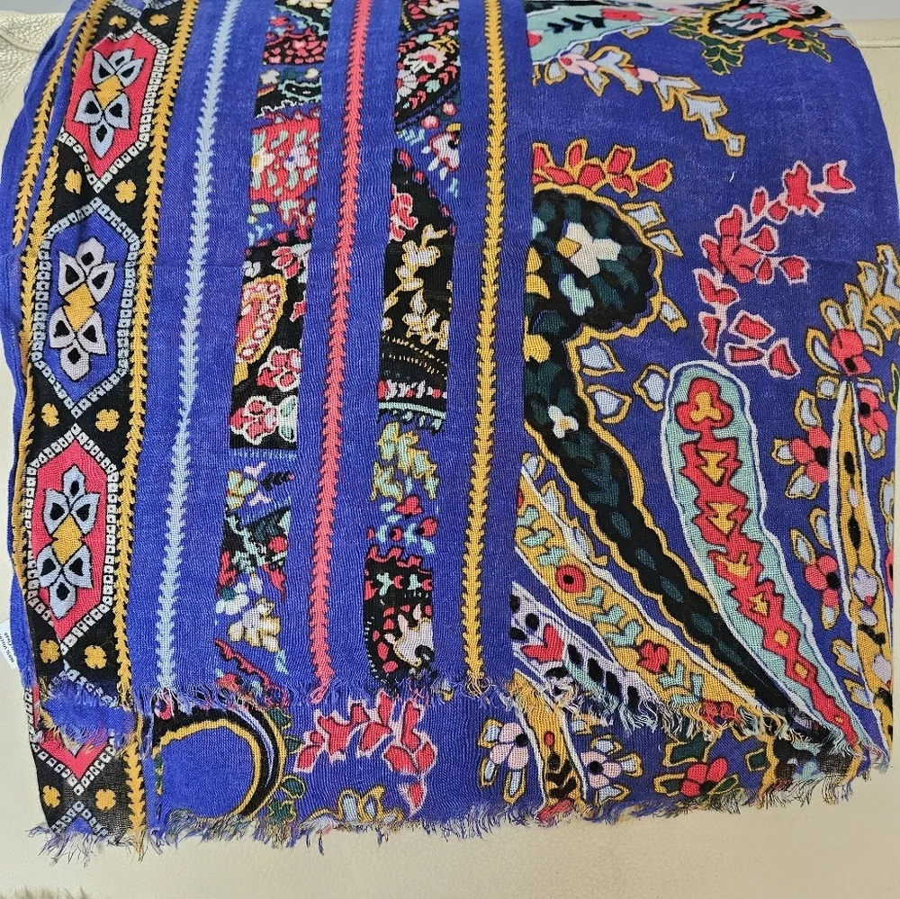 Vera Bradley rayon semi that