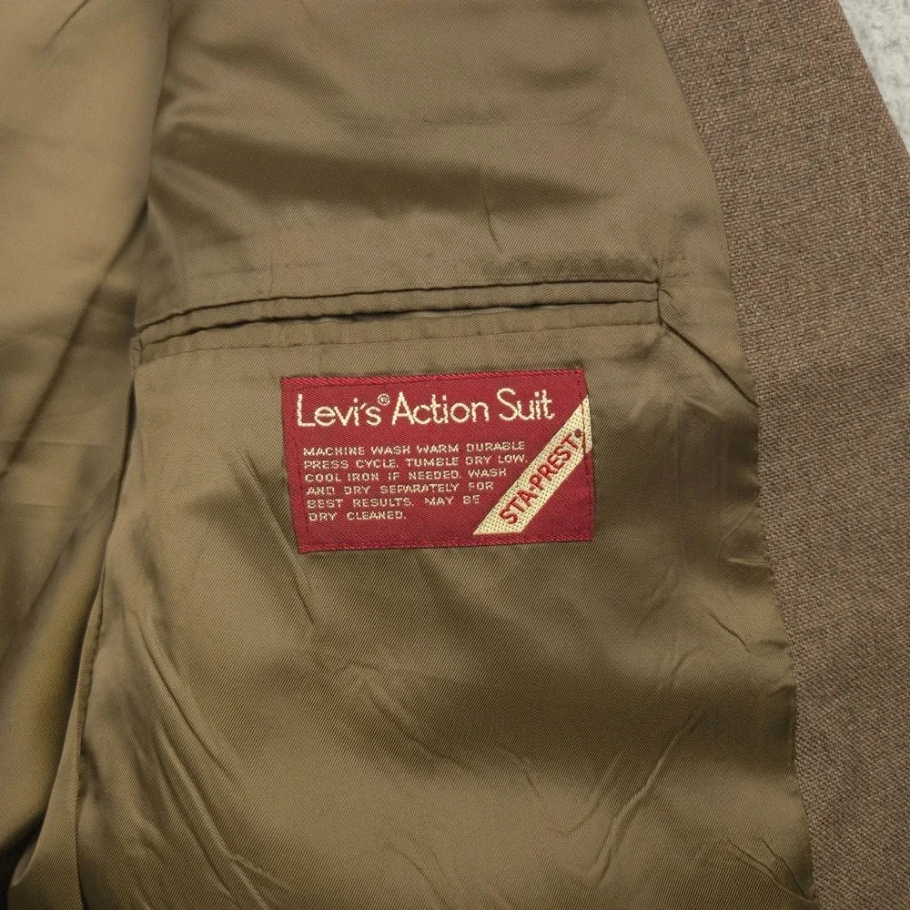 Levis pre owned