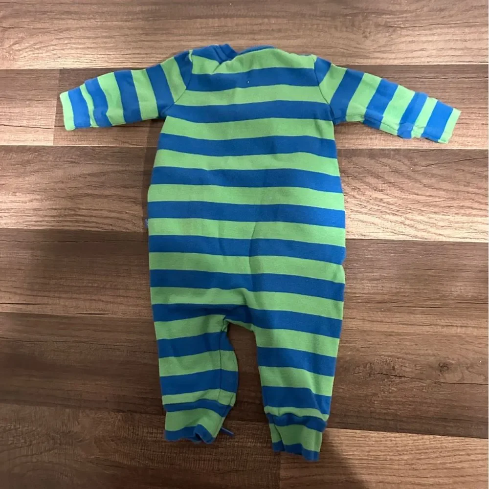 GAP charming footie