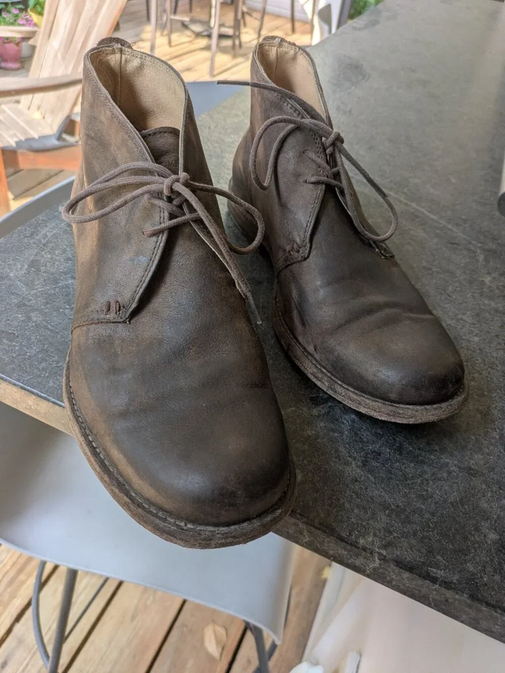 Frye Size 9 Men's Brown Leather Chukka Boots.