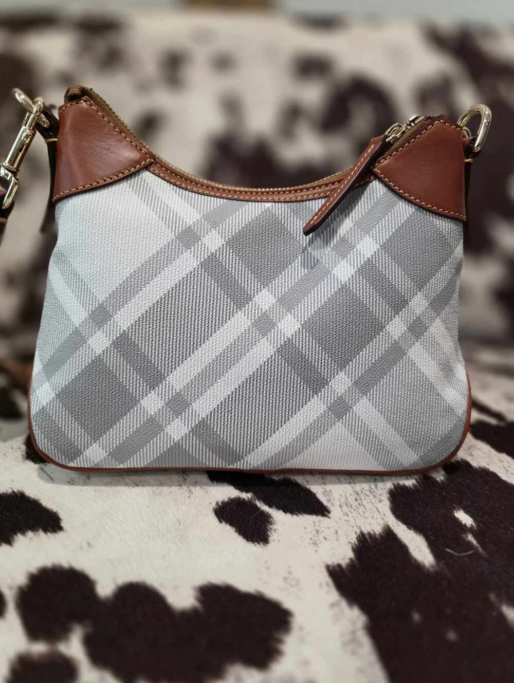 Dooney & Bourke cute lil