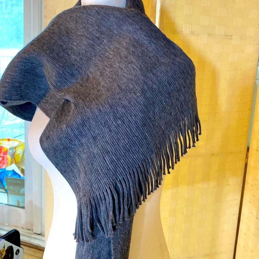 GRAY WINTER SCARF WOOL BLEND 12x 67” EUC PERFECT WARM COZY WRAP EUC