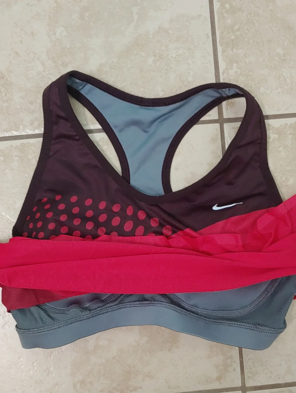 Nike top size