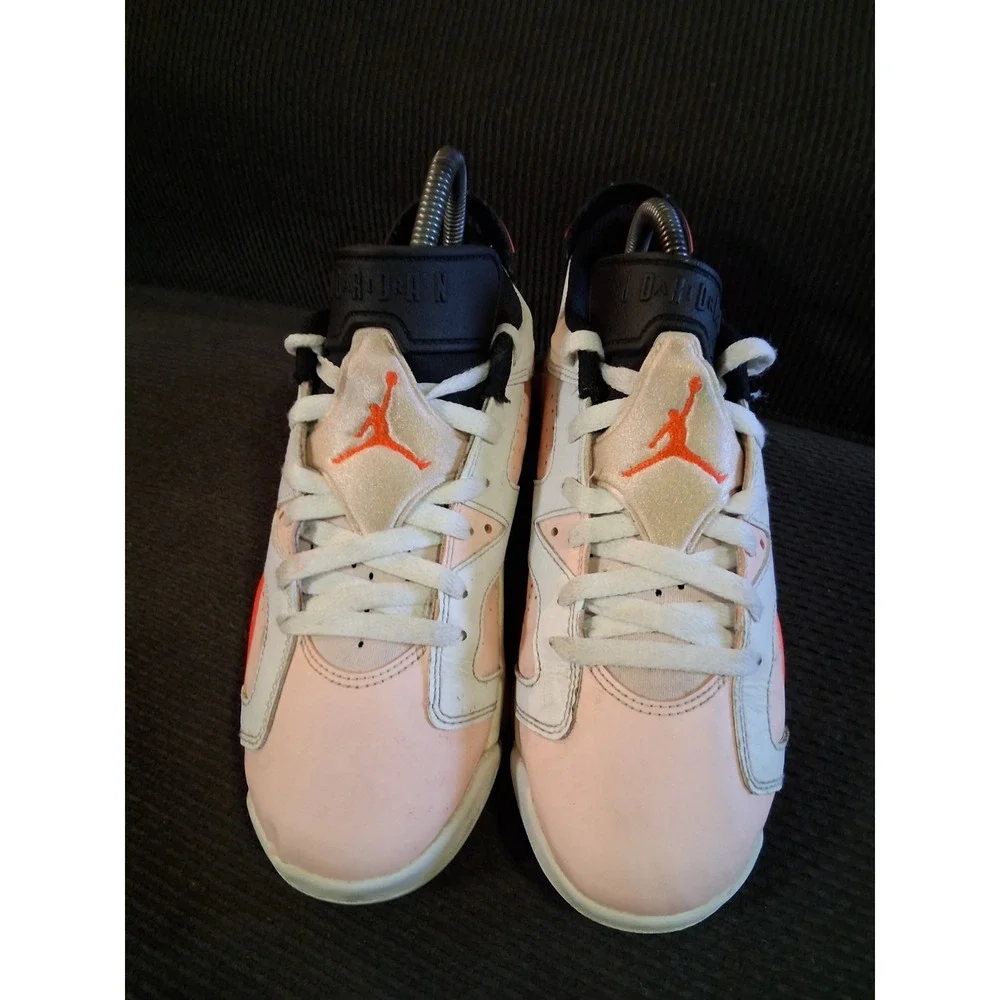 Nike product pair