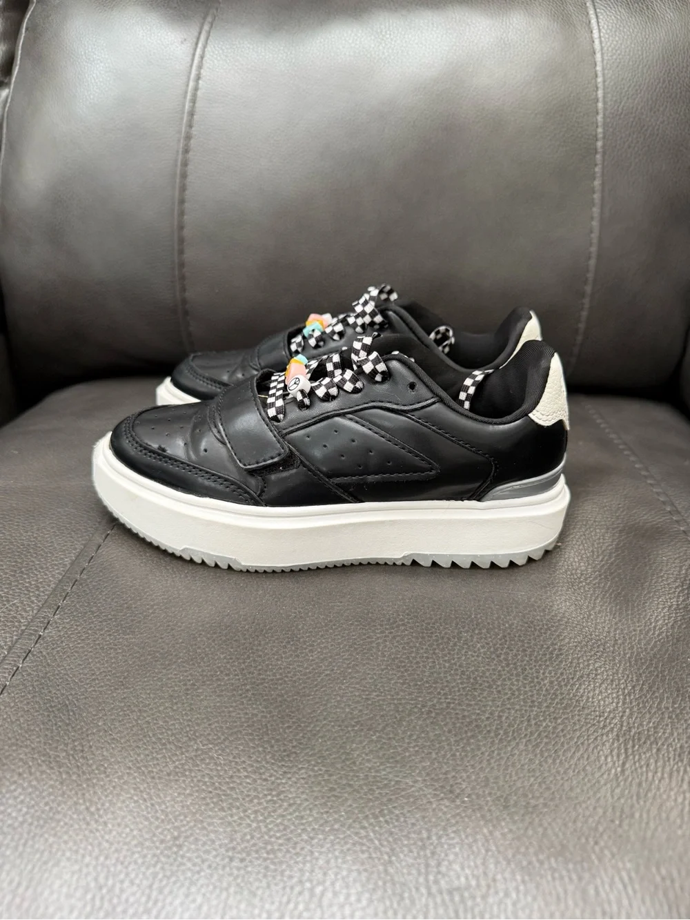 Justice Girls Beaded Low Court Sneakers black upper, white platform Size-1