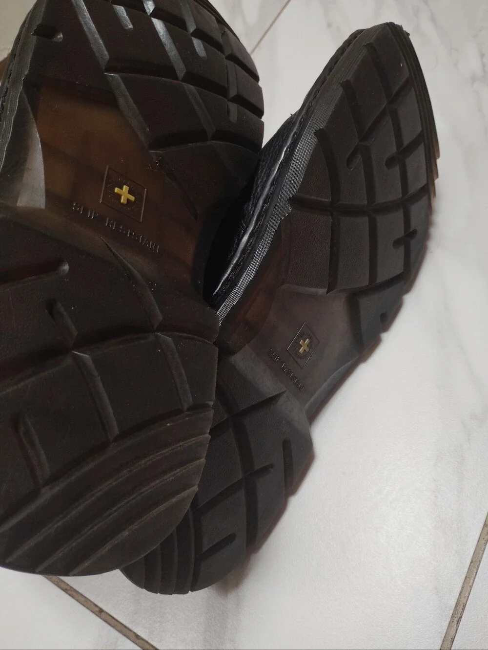Dr Martens Sussex Black Pebbled Leather Chukka Boots Mens 11 Slip Resistant Sole