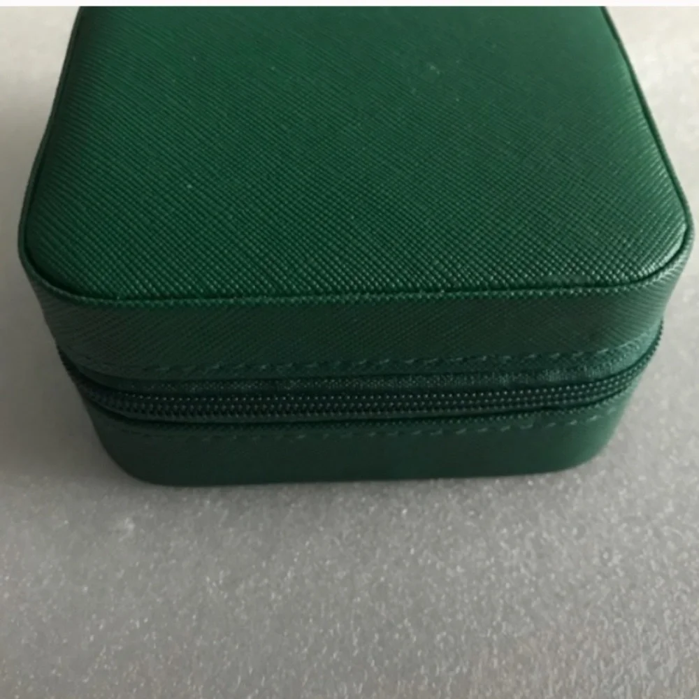 Green Leather Jewelry Storage Box/Travel Box/Portable Jewelry Box