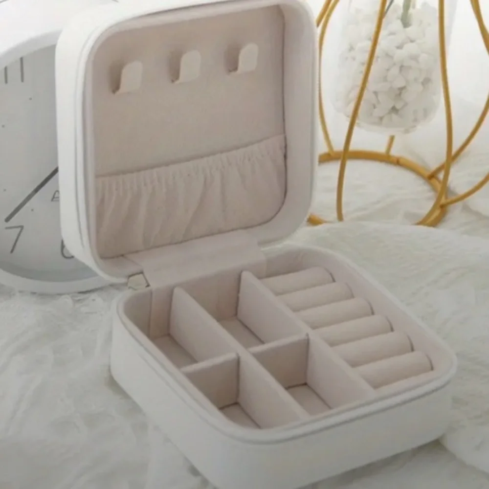 Green Leather Jewelry Storage Box/Travel Box/Portable Jewelry Box