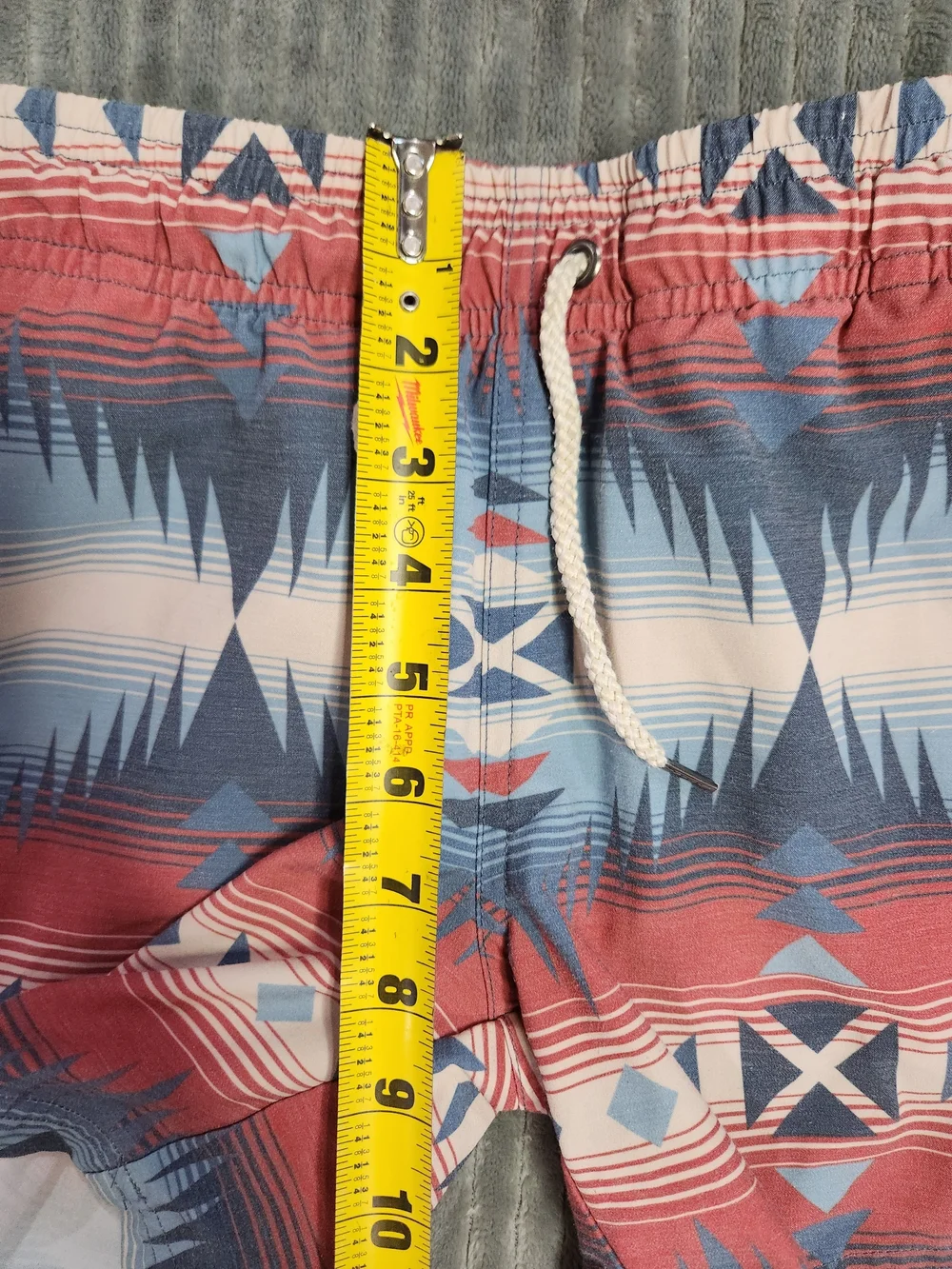 Faherty Board Beacon Shorts youth 6 Blue Southwestern Aztec Print Swim Trunks