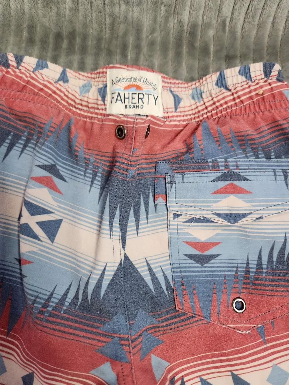Faherty Board Beacon Shorts youth 6 Blue Southwestern Aztec Print Swim Trunks