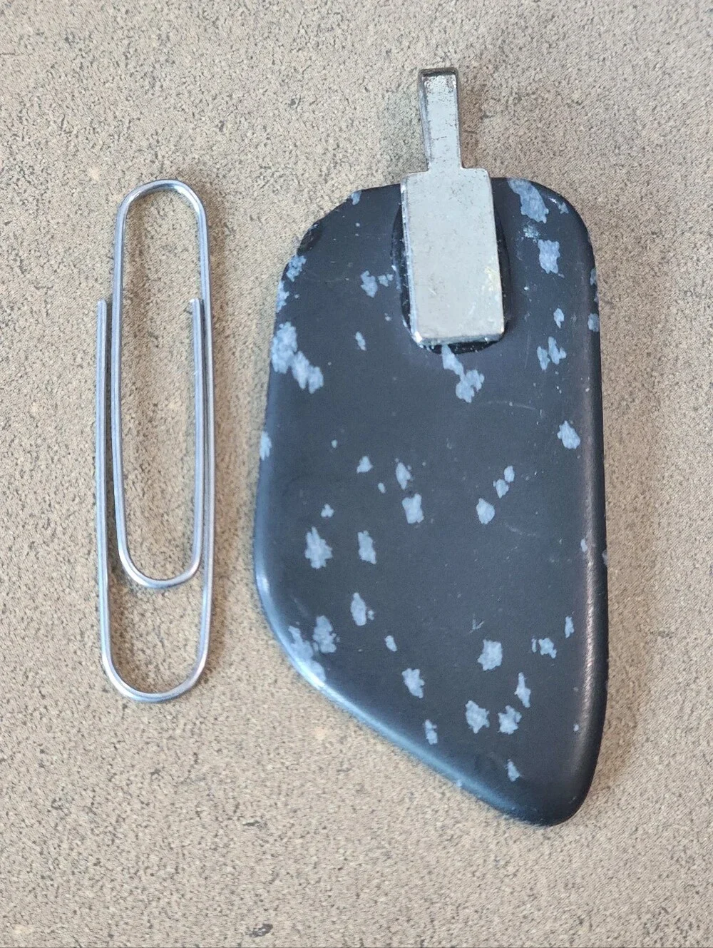N/A stylish black