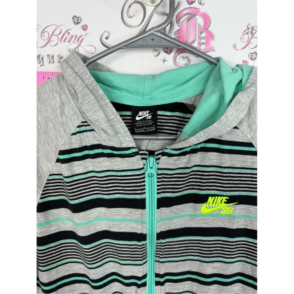 Nike zip front